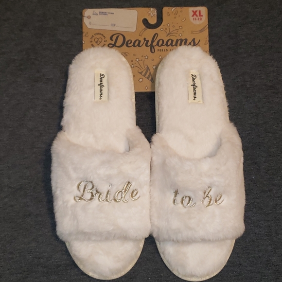 Ladies Slippers - Picture 4 of 6